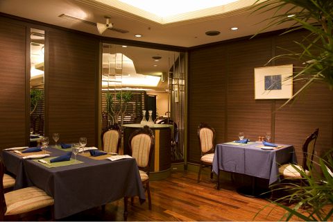 Royal Marriage Party 