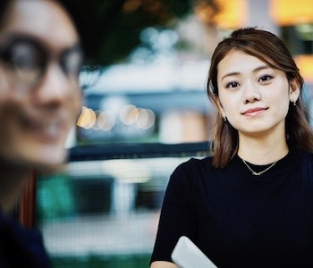 ＼理想の年齢で♪1年以内に婚約／公務員・年収400万以上・安定職種の男性のイメージ写真